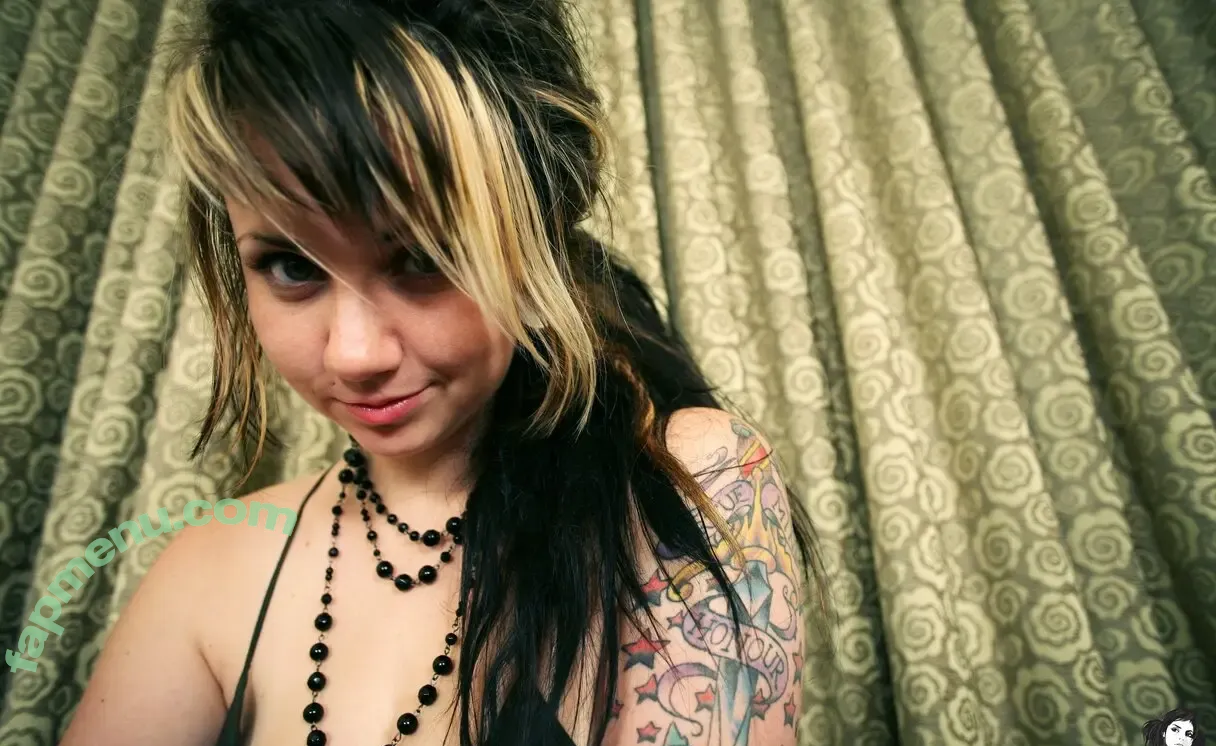 Quinne nude photo #0529 (quin.night / quinne_germain)