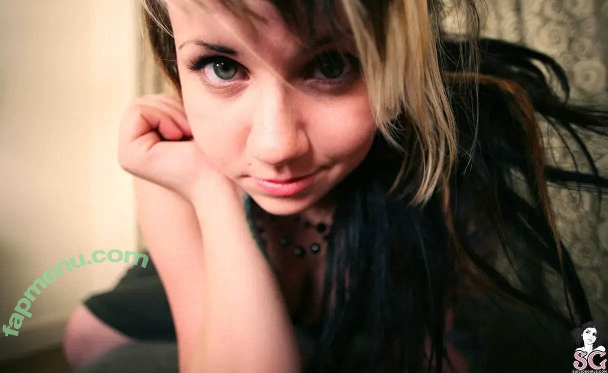 Quinne nude photo #0531 (quin.night / quinne_germain)