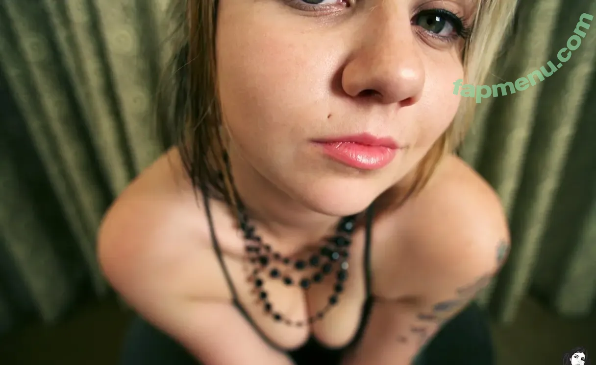 Quinne nude photo #0540 (quin.night / quinne_germain)