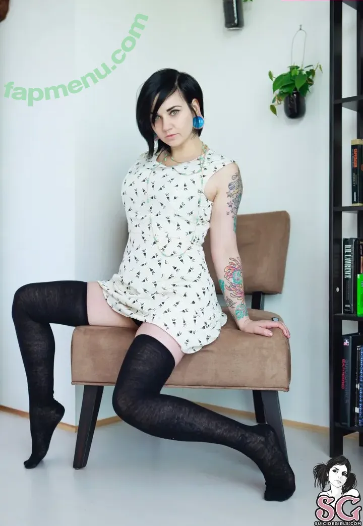 Quinne nude photo #0813 (quin.night / quinne_germain)