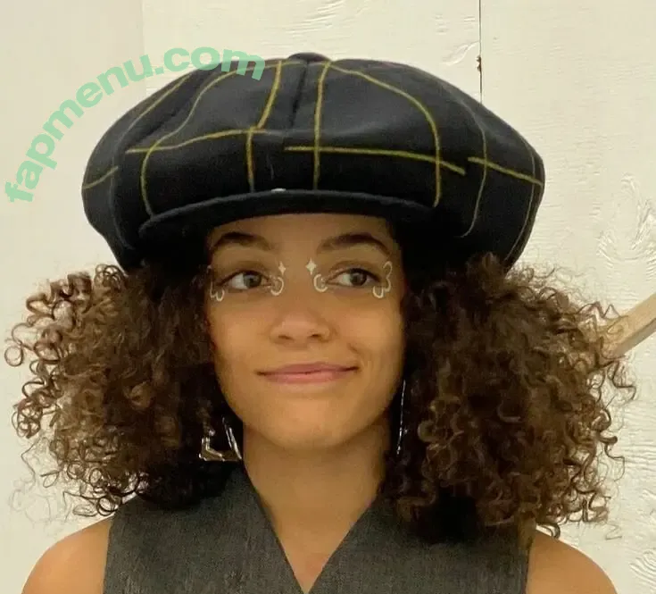 Quintessa Swindell nude photo #0114 (q.uintessa)