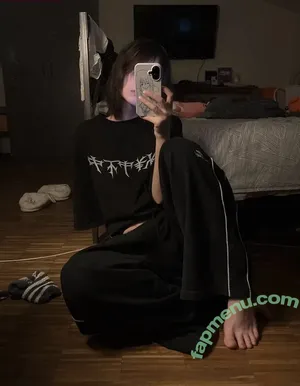 Qusakabi / zsebibaba_of nude photo #0090