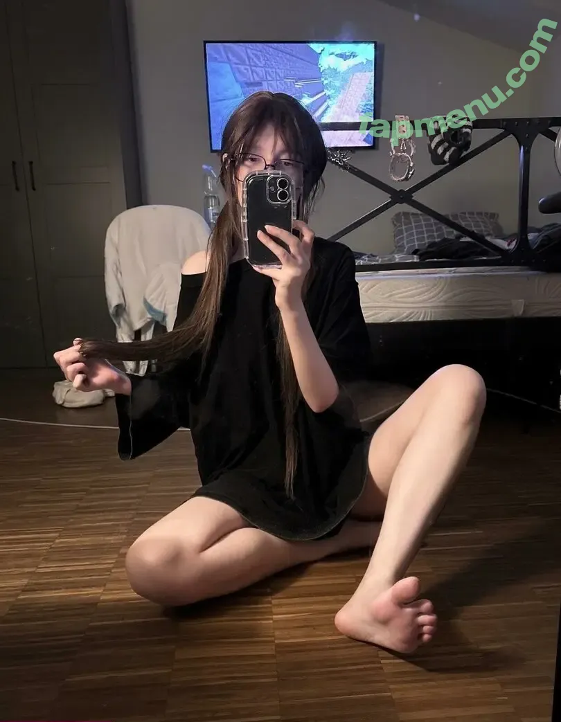 Qusakabi nude photo #0093 (zsebibaba_of)