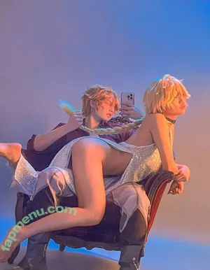 Quuebd nude photo #0017