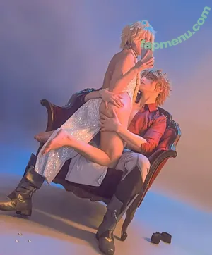 Quuebd nude photo #0022