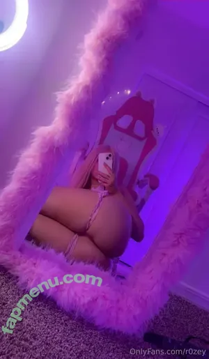 R0zeyy / r0zey nude photo #0020