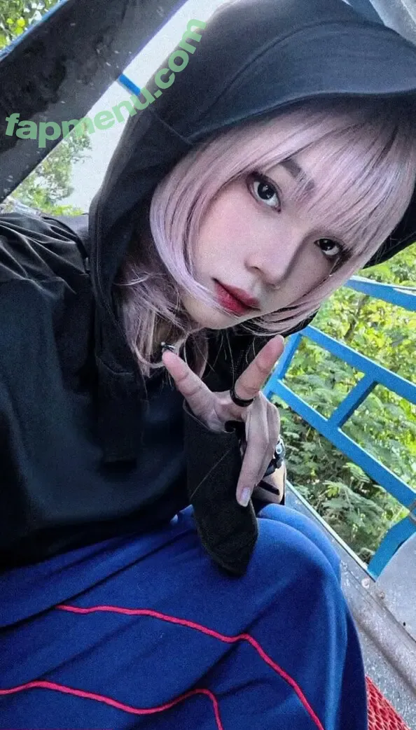 R1_021 nude photo #0098 (ruan / silentpsych0)