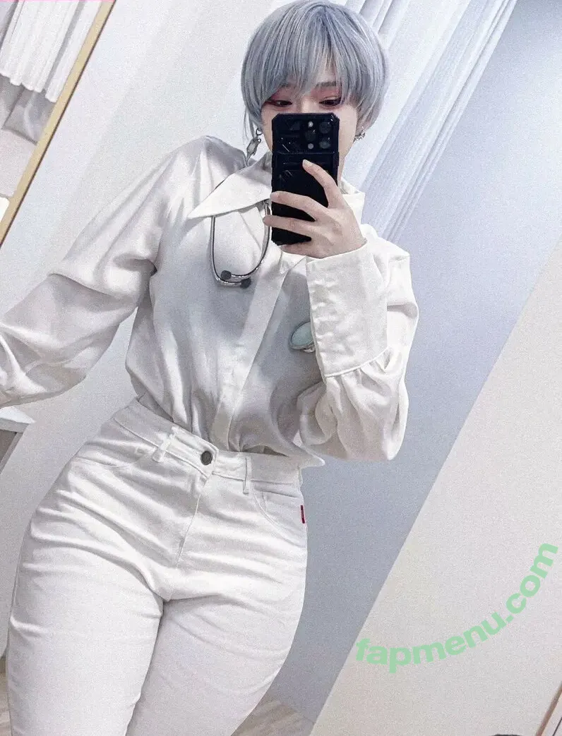 R1_021 nude photo #0102 (ruan / silentpsych0)