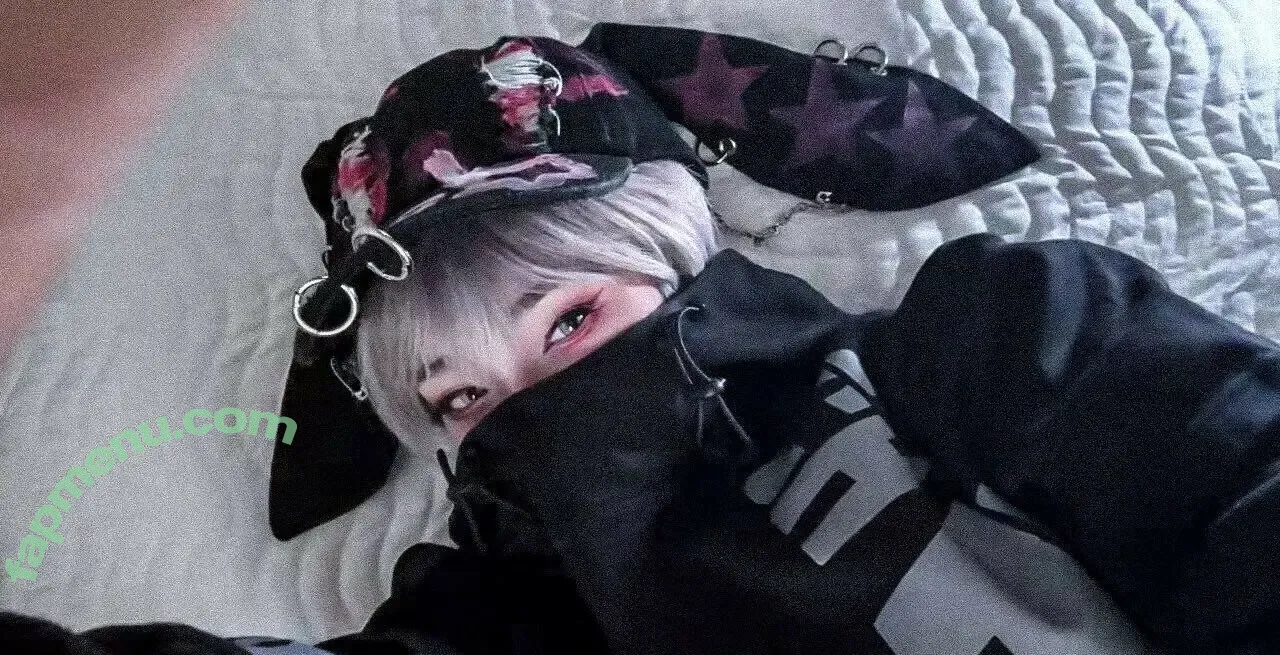 R1_021 nude photo #0107 (ruan / silentpsych0)