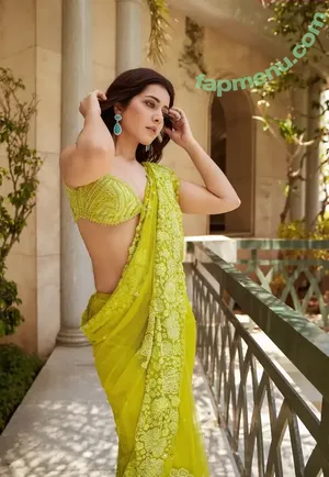 Raashi Khanna / raashiikhanna nude photo #0011