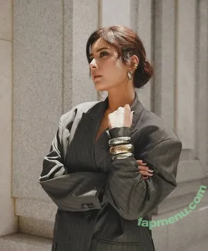 Raashi Khanna / raashiikhanna nude photo #0024