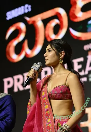 Raashi Khanna / raashiikhanna nude photo #0039