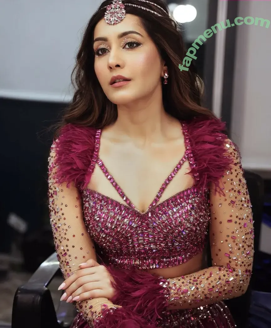 Raashi Khanna nude photo #0001 (raashiikhanna)