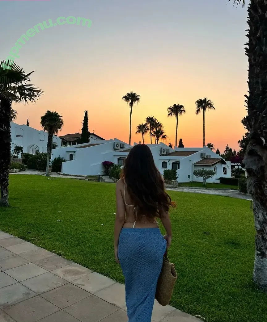Rabia Karaarslan nude photo #0002 (rabiaakaraarslan)