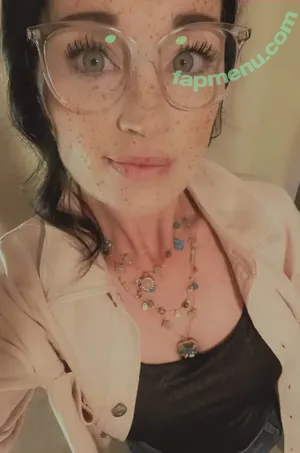 Rachel / lioness.in.the.rain / racheldolezal / rachierach429 nude photo #0243