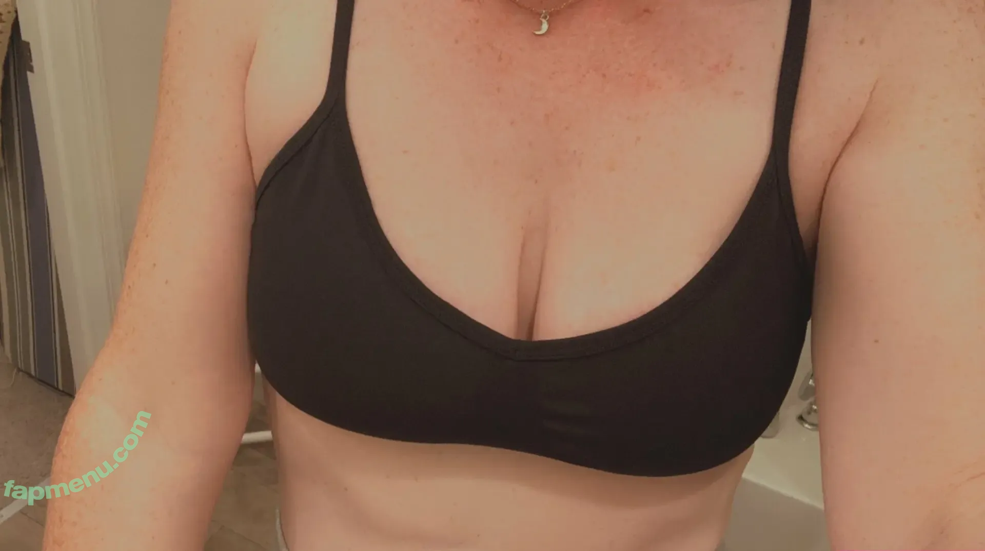 Rachel nude photo #0237 (lioness.in.the.rain / racheldolezal / rachierach429)