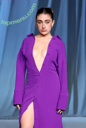 Rachel Anne Sennott / treaclychild nude photo #0848