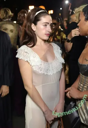 Rachel Anne Sennott / treaclychild nude photo #0878