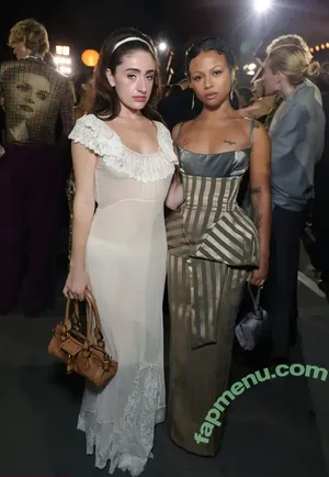 Rachel Anne Sennott / treaclychild nude photo #0880