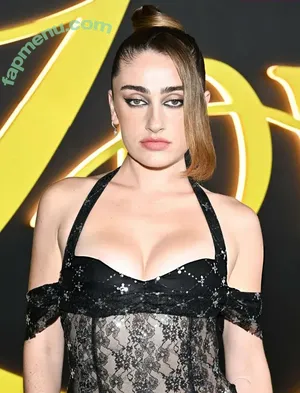 Rachel Anne Sennott / treaclychild nude photo #0896