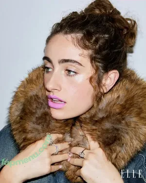 Rachel Anne Sennott / treaclychild nude photo #0912