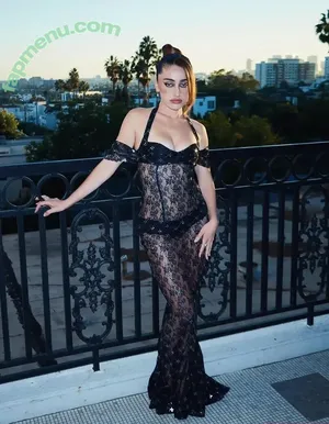 Rachel Anne Sennott / treaclychild nude photo #0921