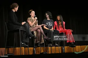 Rachel Anne Sennott / treaclychild nude photo #0927