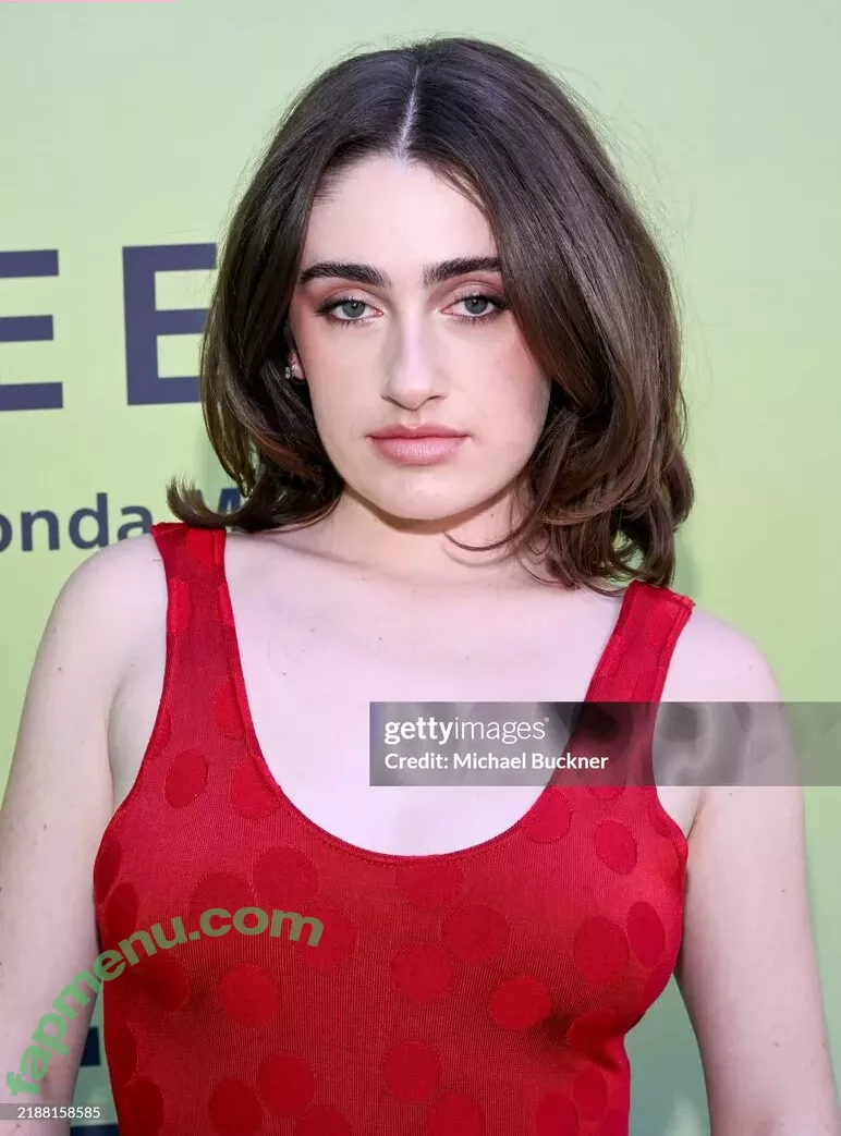 Rachel Anne Sennott nude photo #0581 (treaclychild)