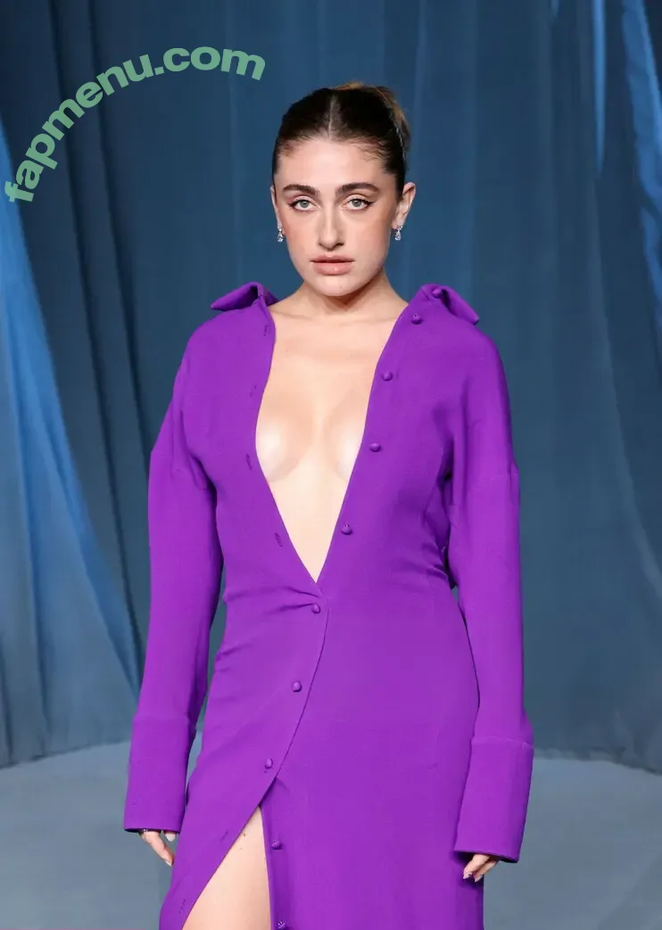 Rachel Anne Sennott nude photo #0836 (treaclychild)