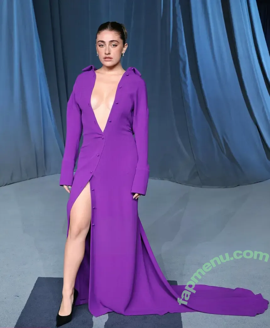 Rachel Anne Sennott nude photo #0837 (treaclychild)