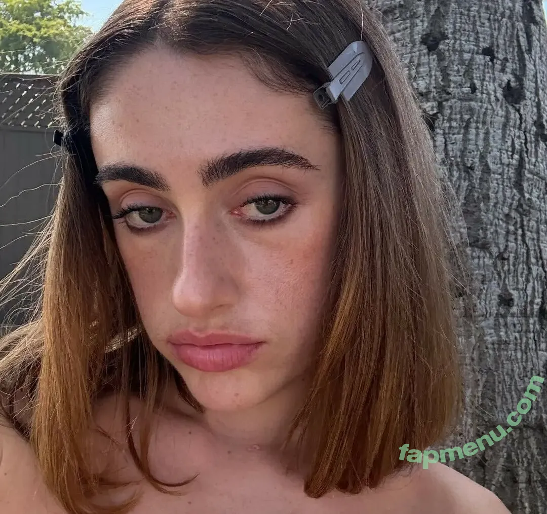 Rachel Anne Sennott nude photo #0856 (treaclychild)