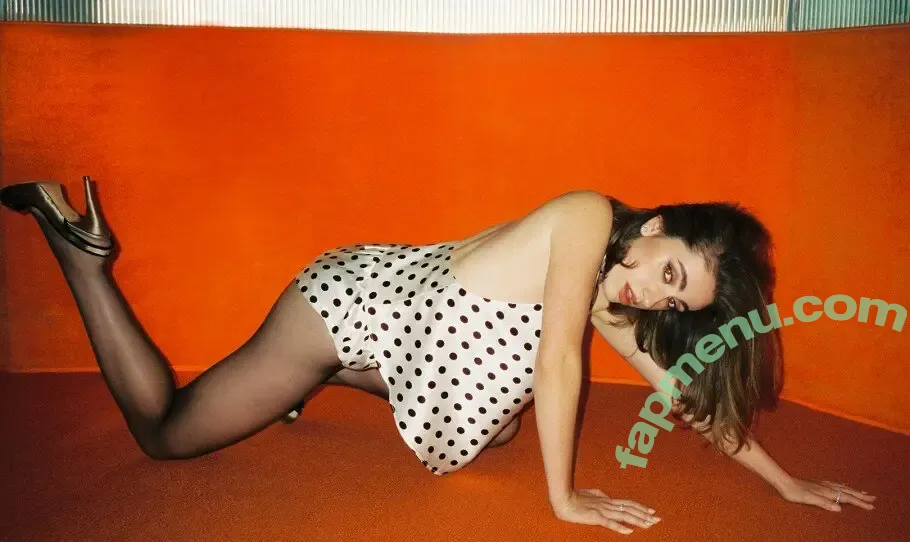 Rachel Anne Sennott nude photo #0872 (treaclychild)