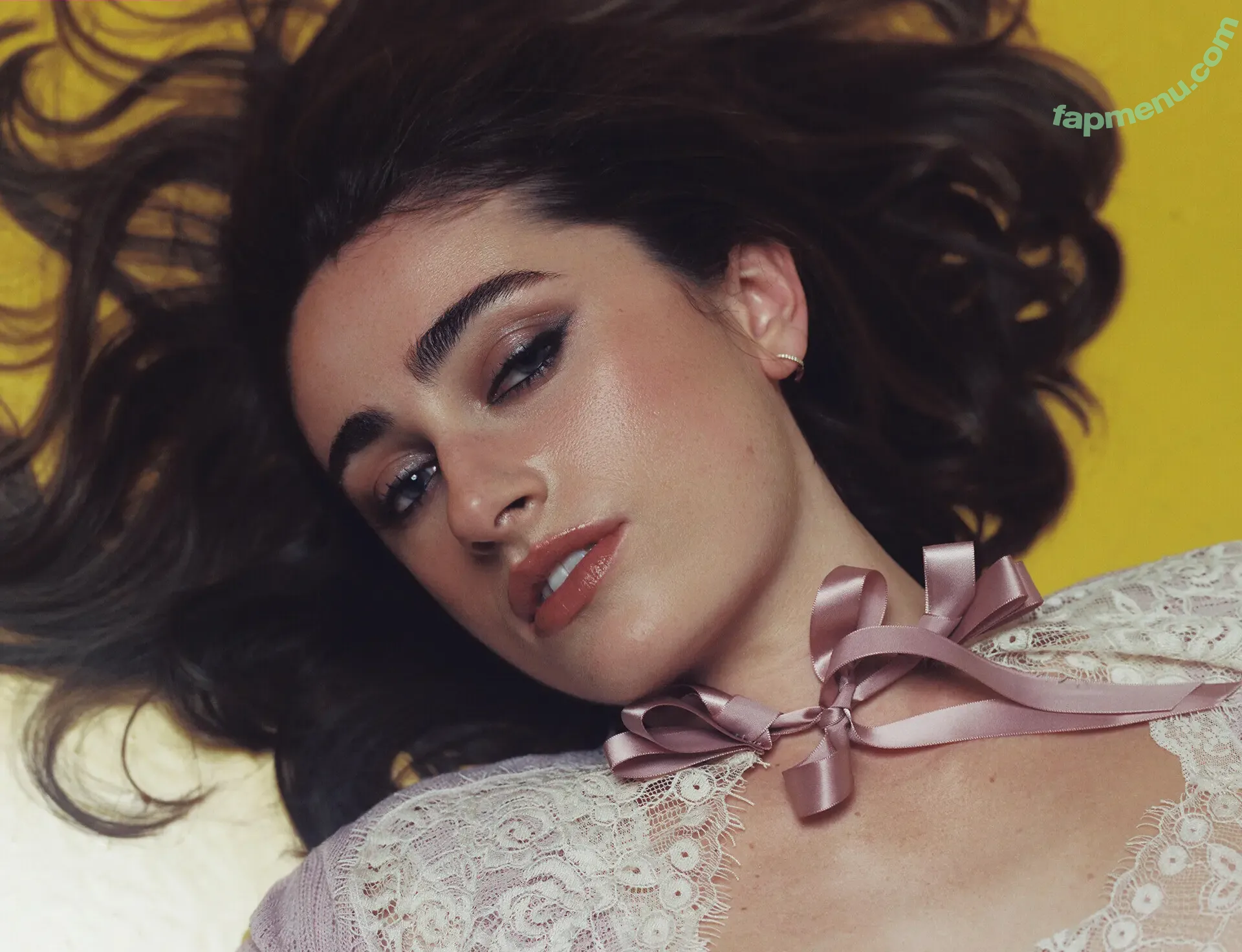 Rachel Anne Sennott nude photo #0873 (treaclychild)