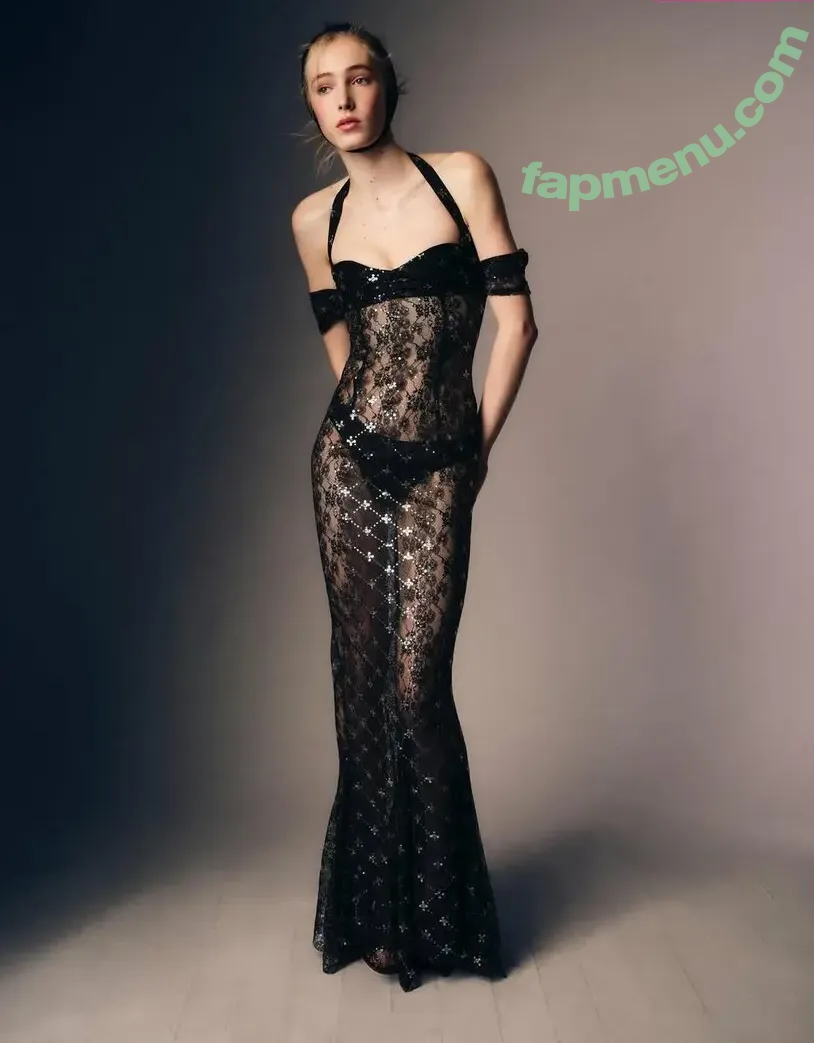 Rachel Anne Sennott nude photo #0920 (treaclychild)