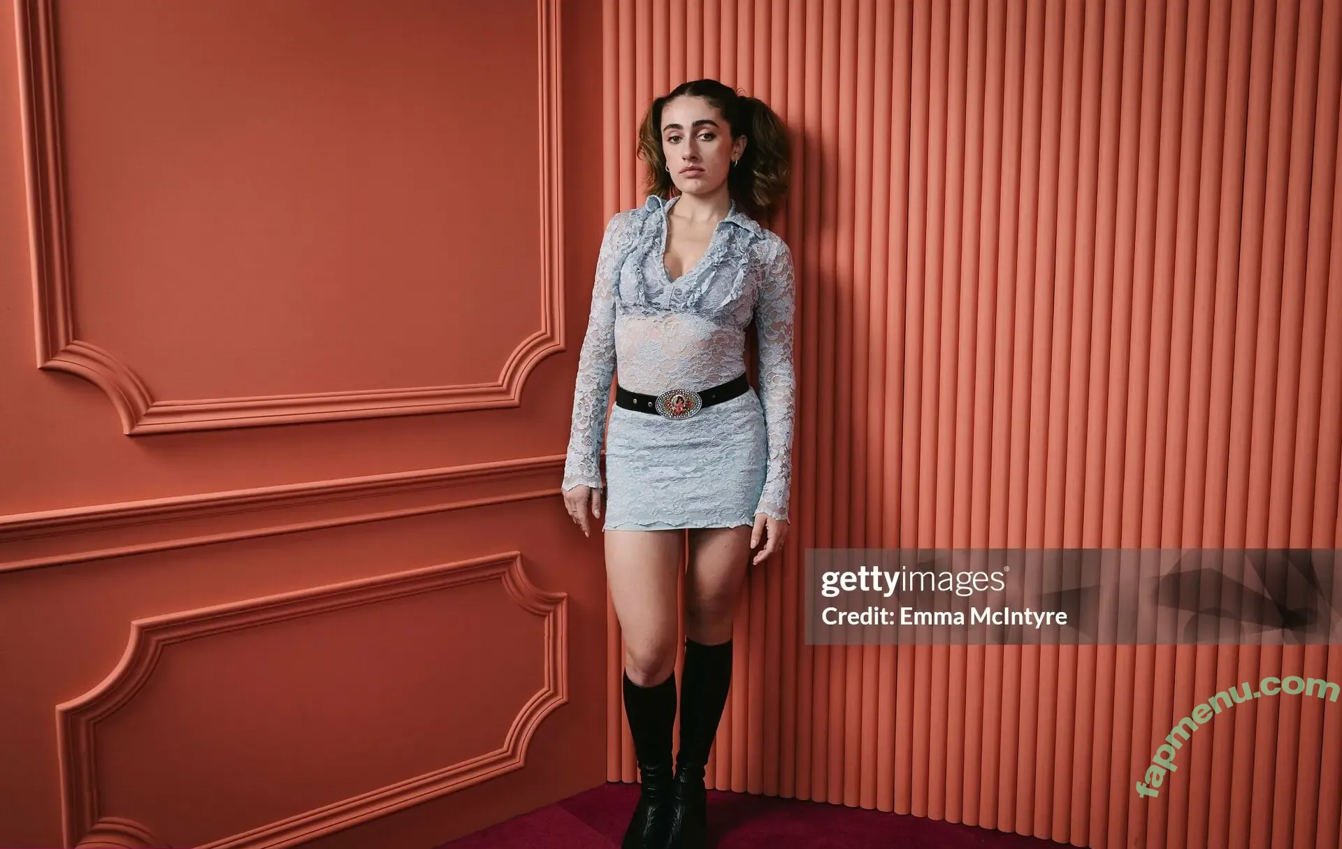 Rachel Anne Sennott nude photo #0926 (treaclychild)