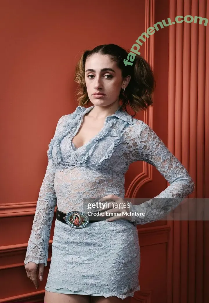 Rachel Anne Sennott nude photo #0936 (treaclychild)