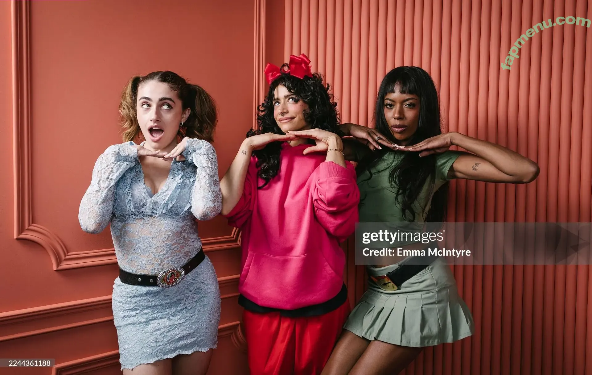 Rachel Anne Sennott nude photo #0938 (treaclychild)