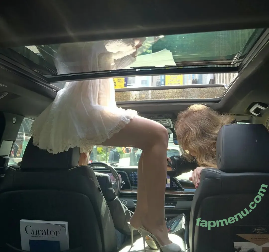 Rachel Anne Sennott nude photo #0997 (treaclychild)