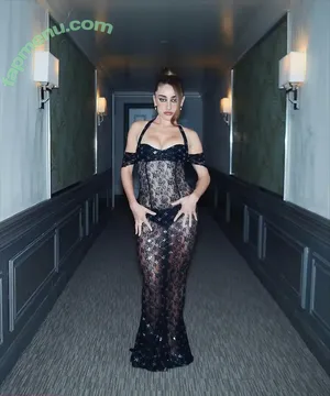 Rachel Anne Sennott / treaclychild nude photo #1025