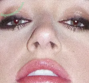 Rachel Anne Sennott / treaclychild nude photo #1027