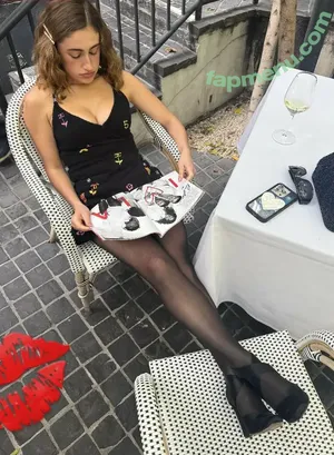 Rachel Anne Sennott / treaclychild nude photo #1116