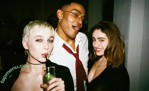 Rachel Anne Sennott / treaclychild nude photo #1123