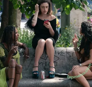 Rachel Anne Sennott / treaclychild nude photo #1127