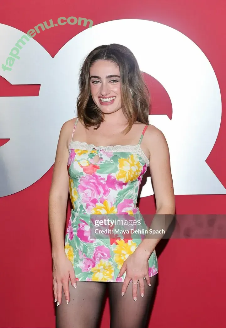 Rachel Anne Sennott nude photo #1002 (treaclychild)