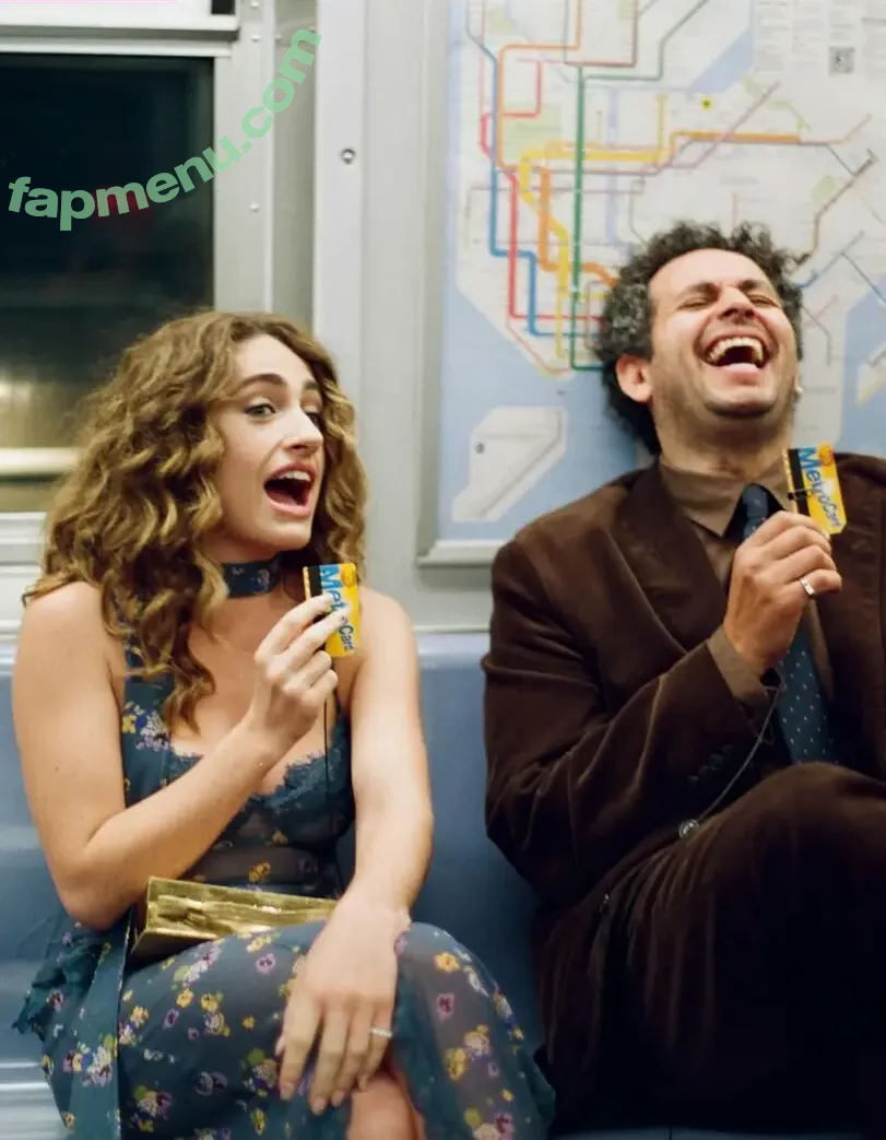 Rachel Anne Sennott nude photo #1033 (treaclychild)