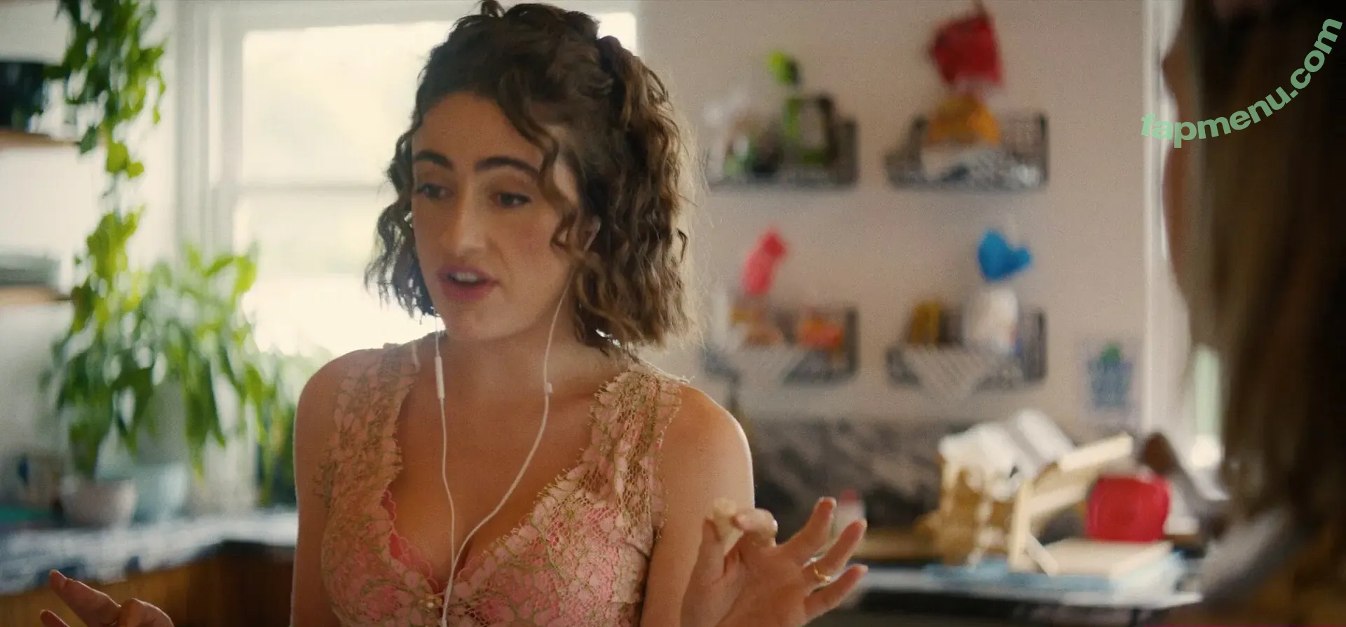 Rachel Anne Sennott nude photo #1052 (treaclychild)