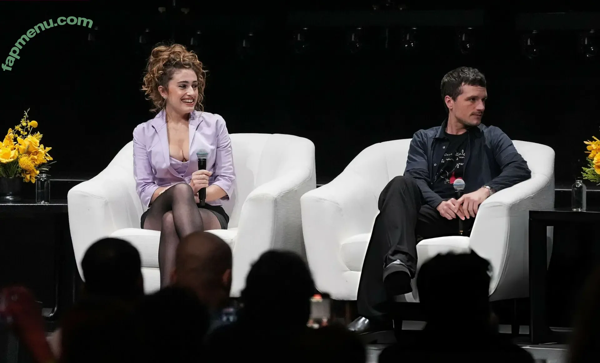 Rachel Anne Sennott nude photo #1086 (treaclychild)