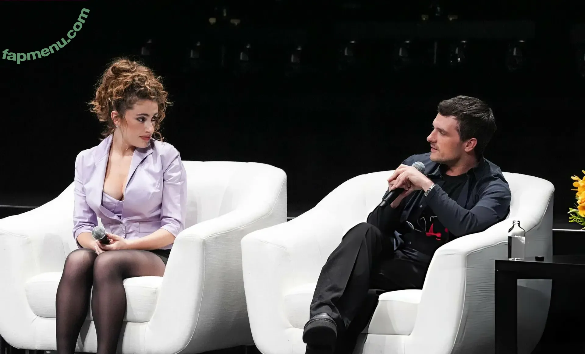 Rachel Anne Sennott nude photo #1087 (treaclychild)