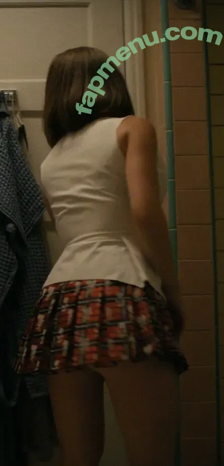 Rachel Anne Sennott nude photo #1099 (treaclychild)