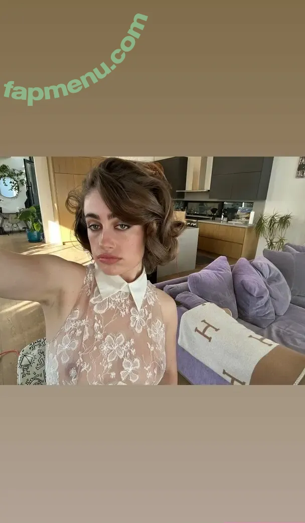 Rachel Anne Sennott nude photo #1154 (treaclychild)